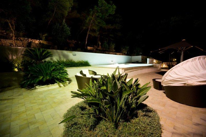 poolnight